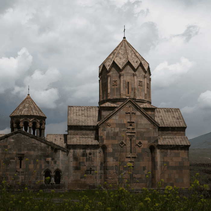 Ованаванк — Сагмосаванк — Памятник алфавиту — Майлер
